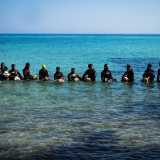 Volontari di Angeli del mare in acqua